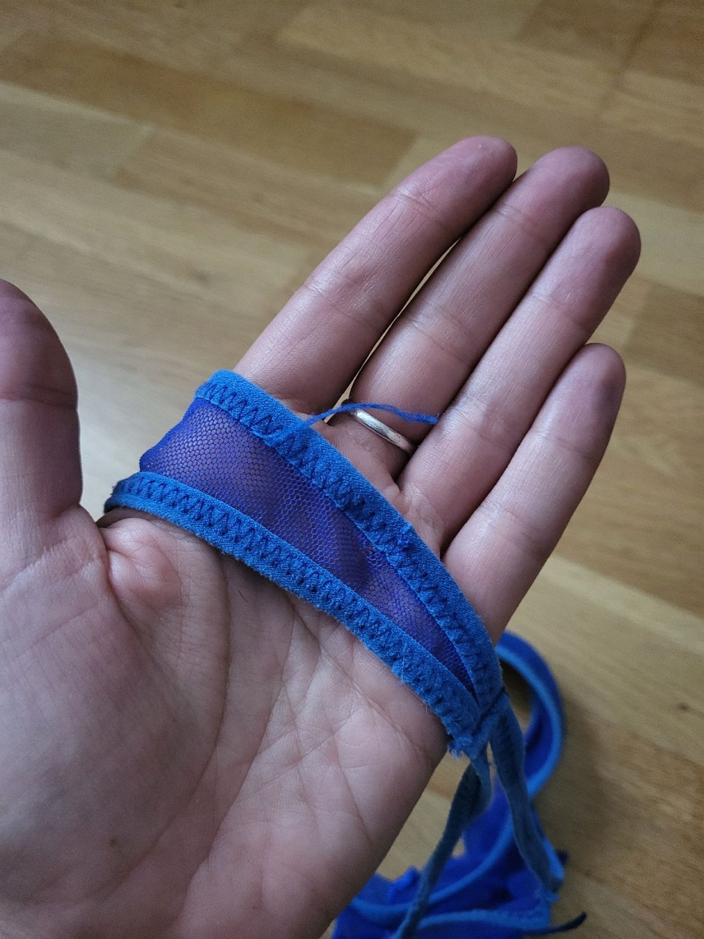 Sonstige Unterwäsche: Blauer String – Gebraucht aus Zürich von sahaara01 4