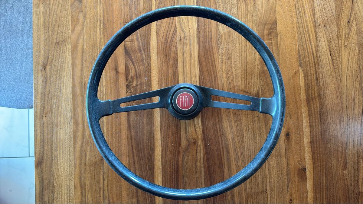 Fiat Tutti pezzi di ricambio auto: Fiat 500 Lenkrad Original 1971 – Usato da Walliswil b.Wangen venduto da CharlotteGarde