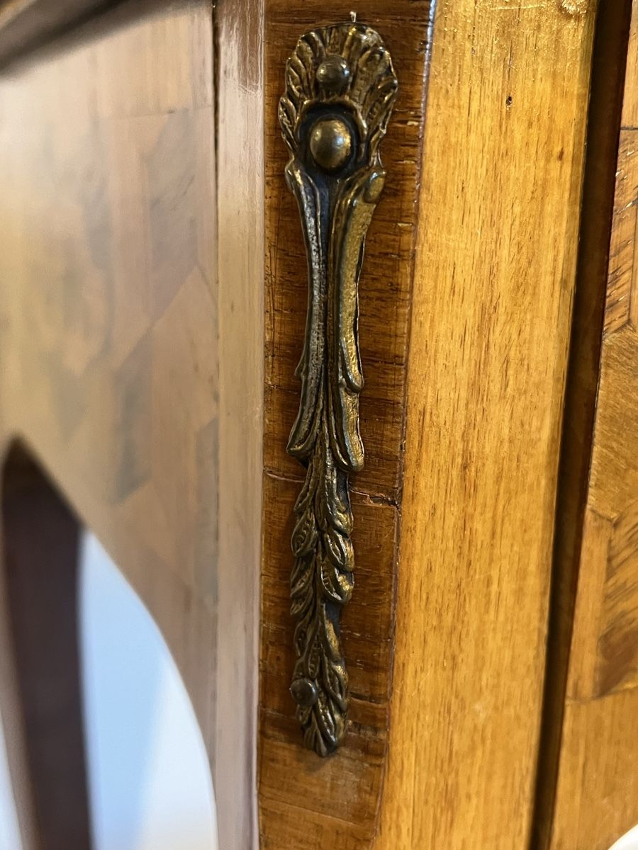 Comodini: Belle table de chevet marqueterie ancienne  – Usato da Morges venduto da fpaccaud 4