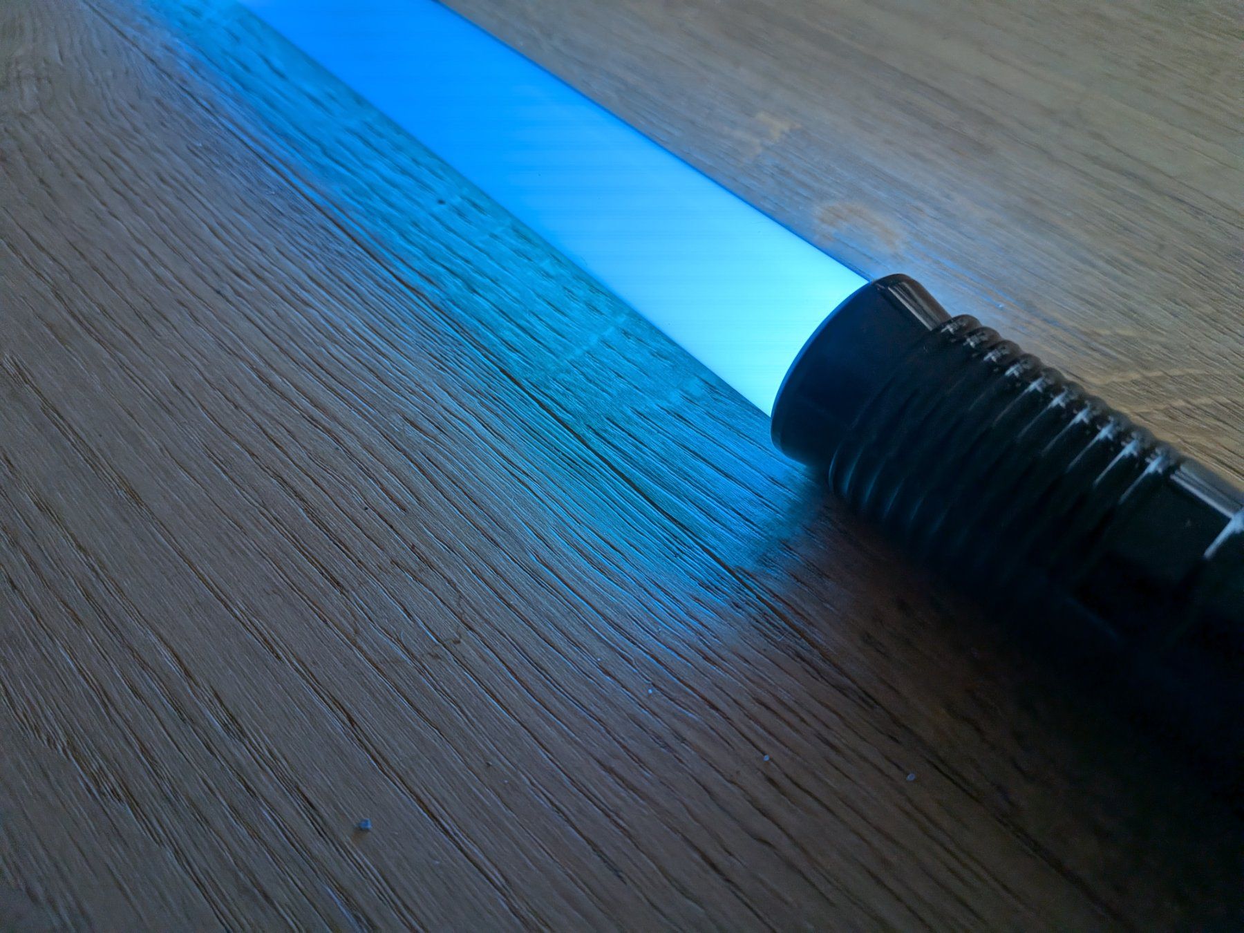 Sonstiges zu Filme & Serien: Star wars Lichtschwert mit Tönen, Farbwechsel – Gebraucht aus Biglen von And_vt2y 5