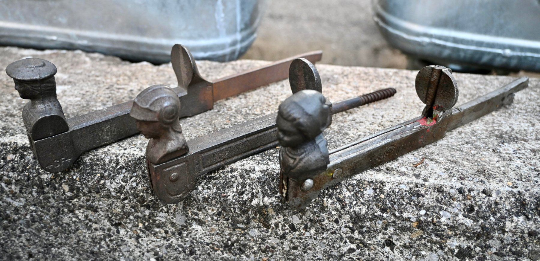 Fensterläden: 3 antike FENSTERLADENHALTER " gemixt " – Gebraucht aus Pfaffhausen von mono_rec 2