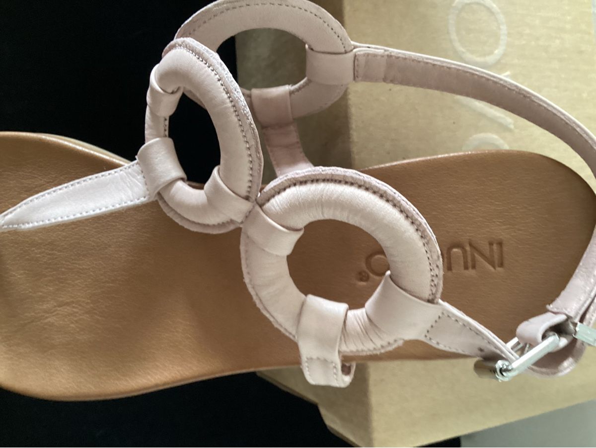 Scarpe da donna: Inuovo, Samensandale, Gr. 41 – Nuovo e nell'imballaggio originale da Salenstein venduto da Esprit57 1