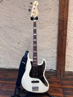 Fender Jazz Bass 2013 Limited Edition 66’ Olympic white