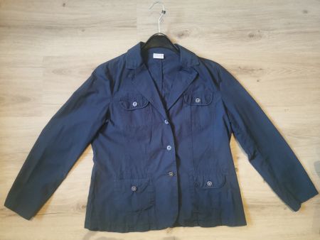 Leichte Damenjacke