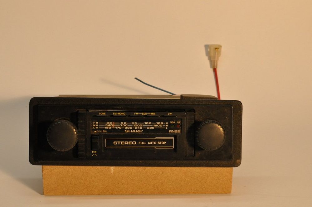 Autoradio Sharp mit Kassettenlaufwerk, 70er Jahre (Defekt) in Gümligen ...