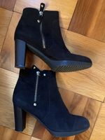 1 paire de bottines noires en cuir et daim taille 391/2