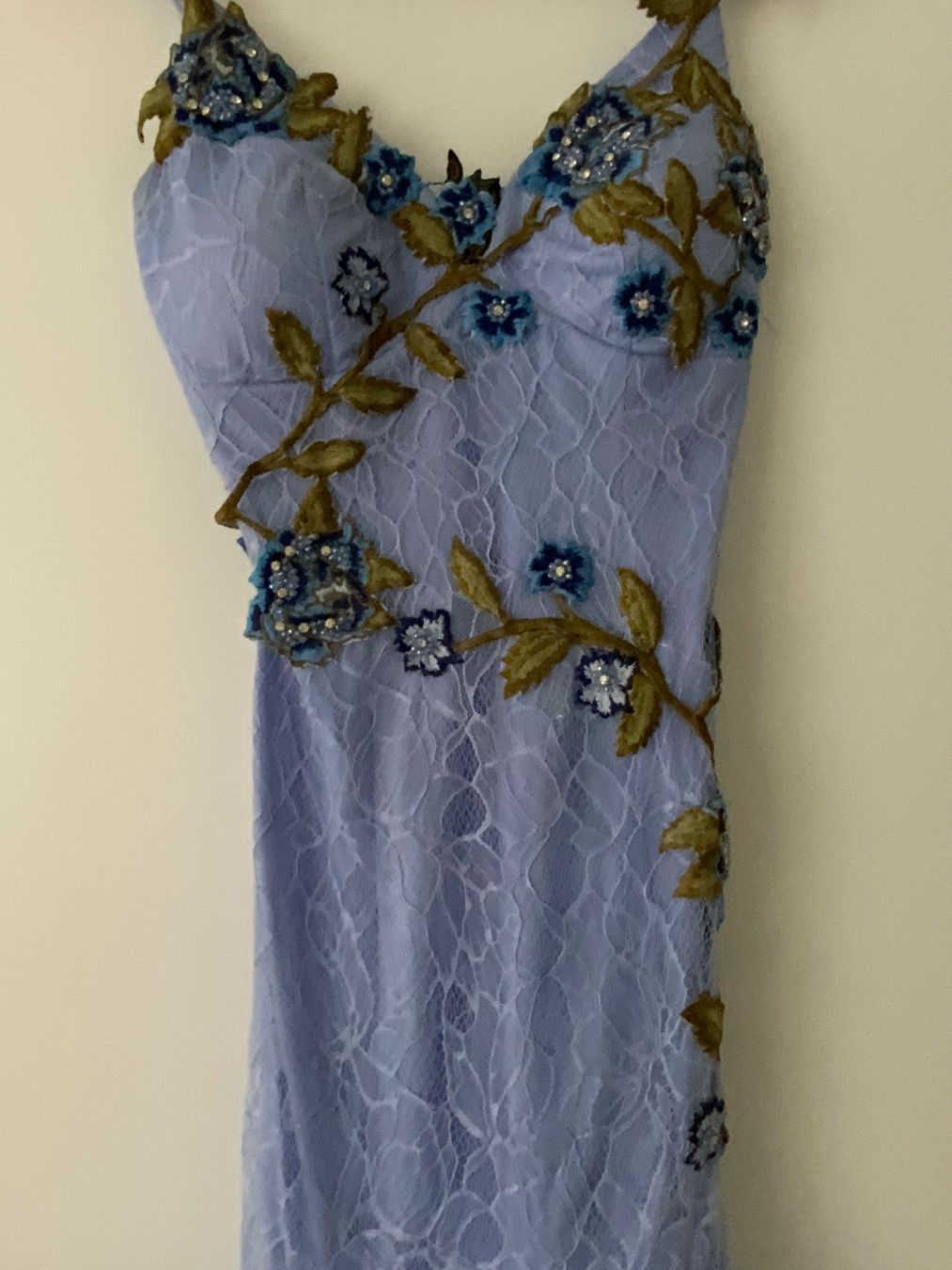 Vestiti: Abendkleid hellblau mit Stickereien – Usato da Schübelbach venduto da Hecht11. 1