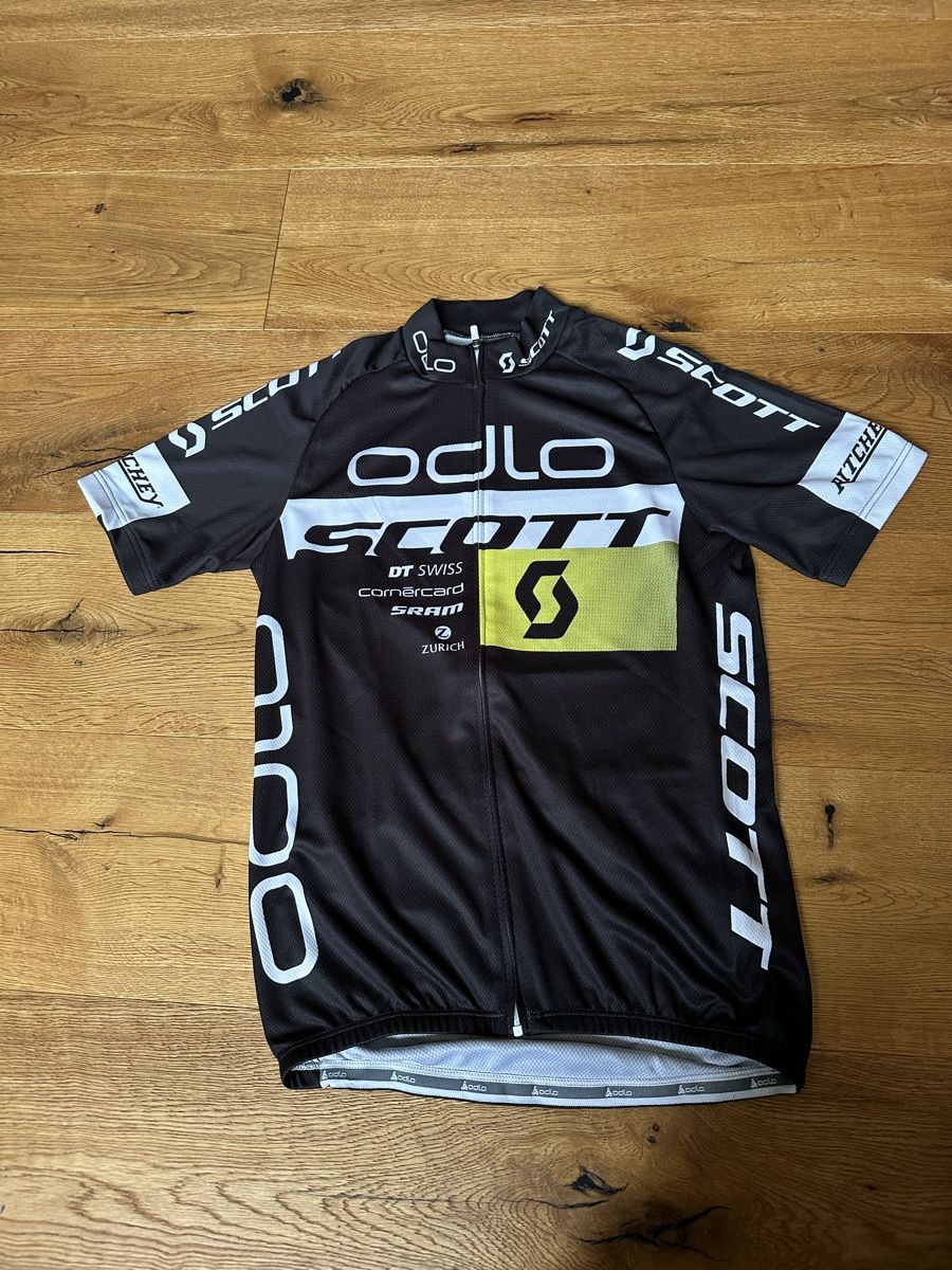 Odlo Leibchen & Hosen: Odlo Scott kurzarm Velotrikot Grösse S – Gebraucht aus Ebmatingen von VWCalifornia13