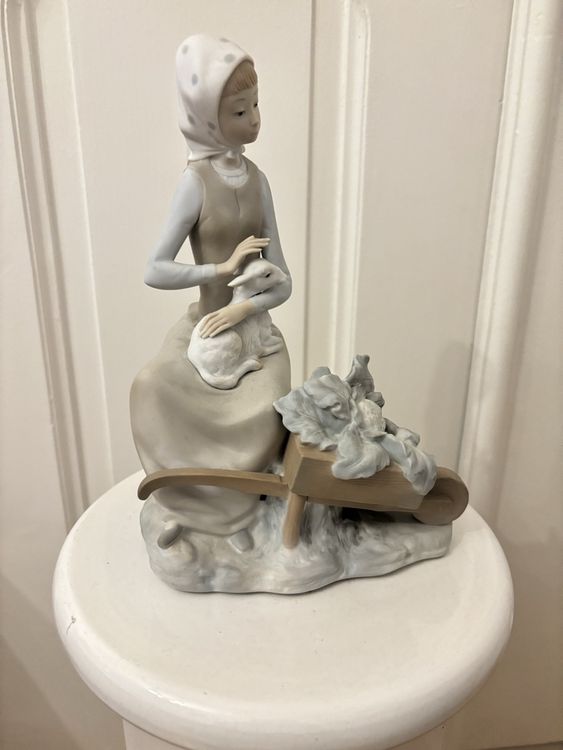 Figurine Lladró "Fille Du Mari Du Sud" - Statuette Décorative En Porcelaine Multicolore 19cm
