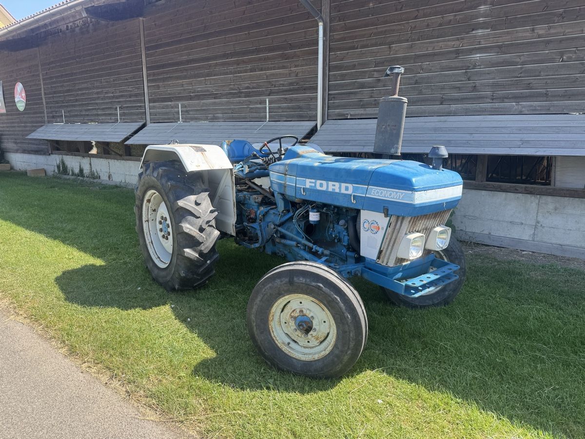 Ford Traktoren: Traktor Ford Economy – Defekt aus Winden von farmalld439