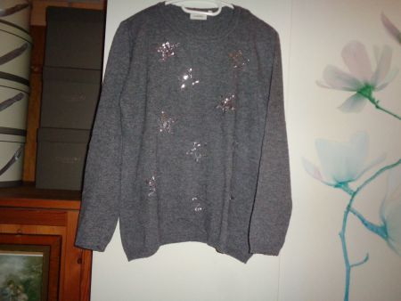 *** Pulli mit Pailletten Sternen *** / C&A