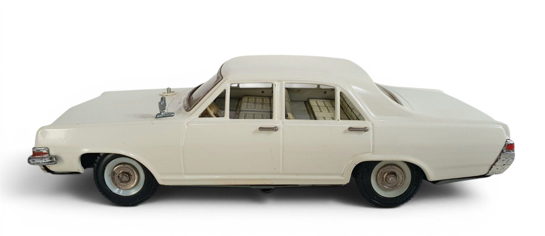 Schuco Giocattoli: Schuco Opel Admiral mit Batterieantrieb – Usato da Rickenbach b. Wil venduto da klassikmarkt.ch