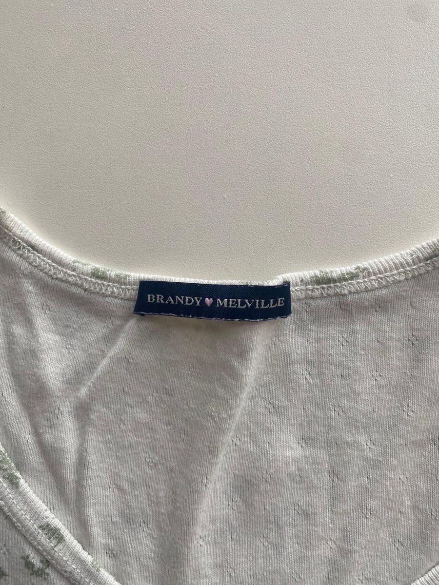 Brandy Melville Blusen, T-Shirts & Tops: Top Brandy Melville à fleurs - TU – Gebraucht aus Geneve von maremonte 1