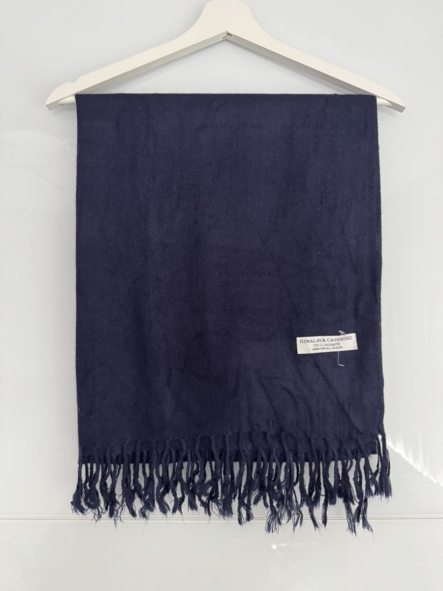 Foulard & Sciarpe: Dunkelblauer Schal aus 100% Kaschmir – Usato da Grenchen venduto da servet.t