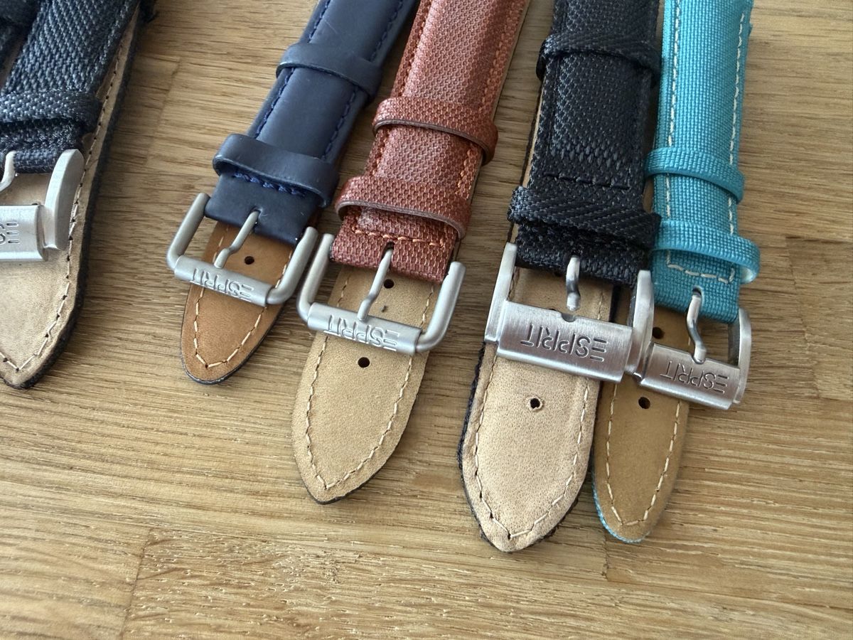 Esprit Uhren: Esprit Bracelets 26 pièces  – Neu (gemäss Beschreibung) aus Bassecourt von 59.00chf 6