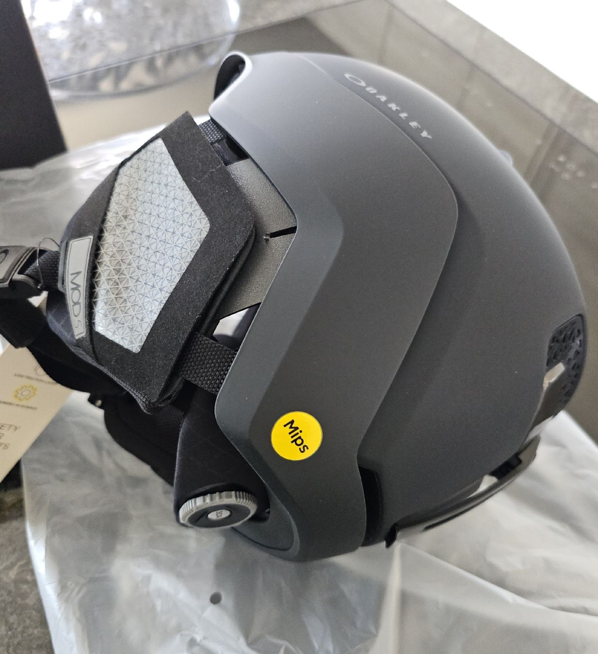Oakley Caschi: Neuf casque Oakley MOD5 taille S – Nuovo e nell'imballaggio originale da Attalens venduto da mar_rq8k 1