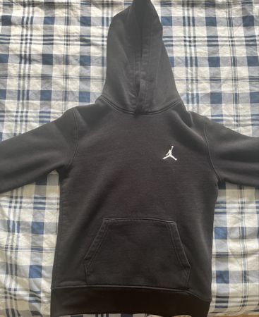 Jordan Hoodie black size 128-132 used