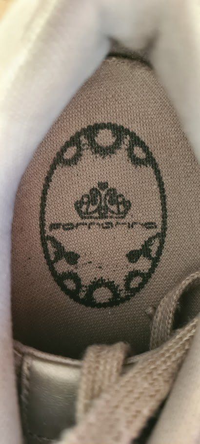 Chaussures femmes: Sneaker – D'occasion à Islikon par EFH651 3