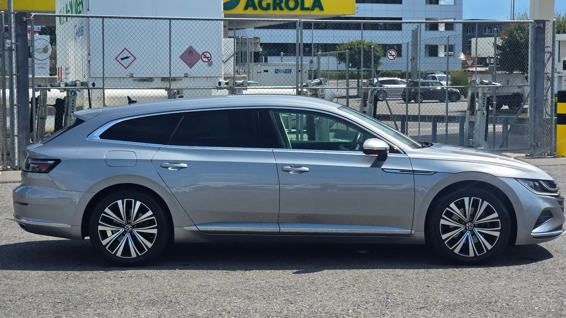 VW Autos: VW Arteon 2.0 TDI 4m 200 ps – Gebraucht aus Emmenbrücke von meu_2j8p 2