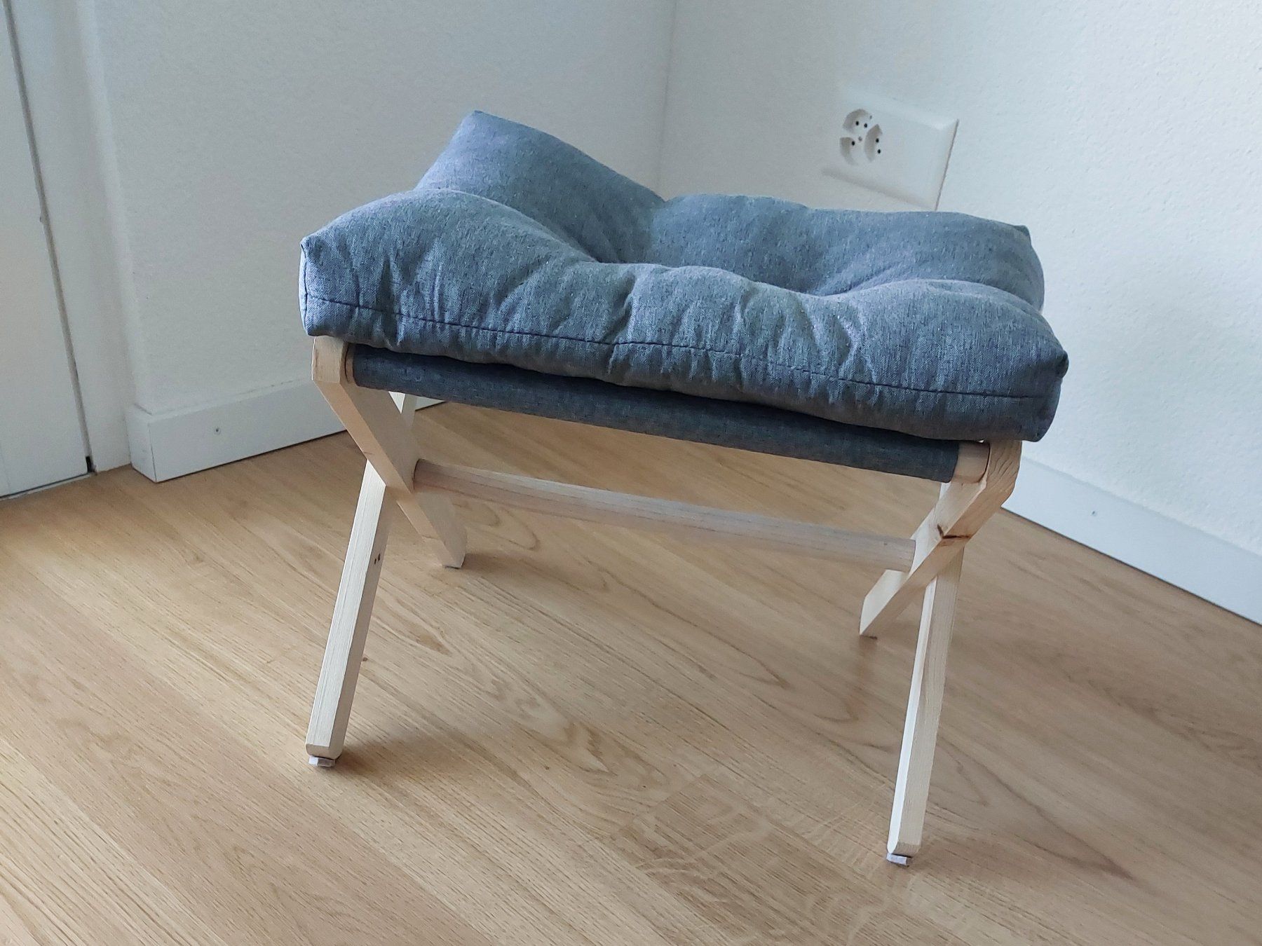 Tabourets: Fuss Schemel – D'occasion à Bellach par bri_m8rs