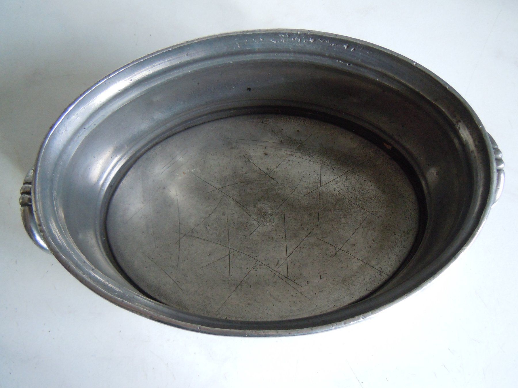 Tutte le decorazioni: Zinngefäss Oval 23 cm Breit – Usato da Luzern venduto da Baumli1 3