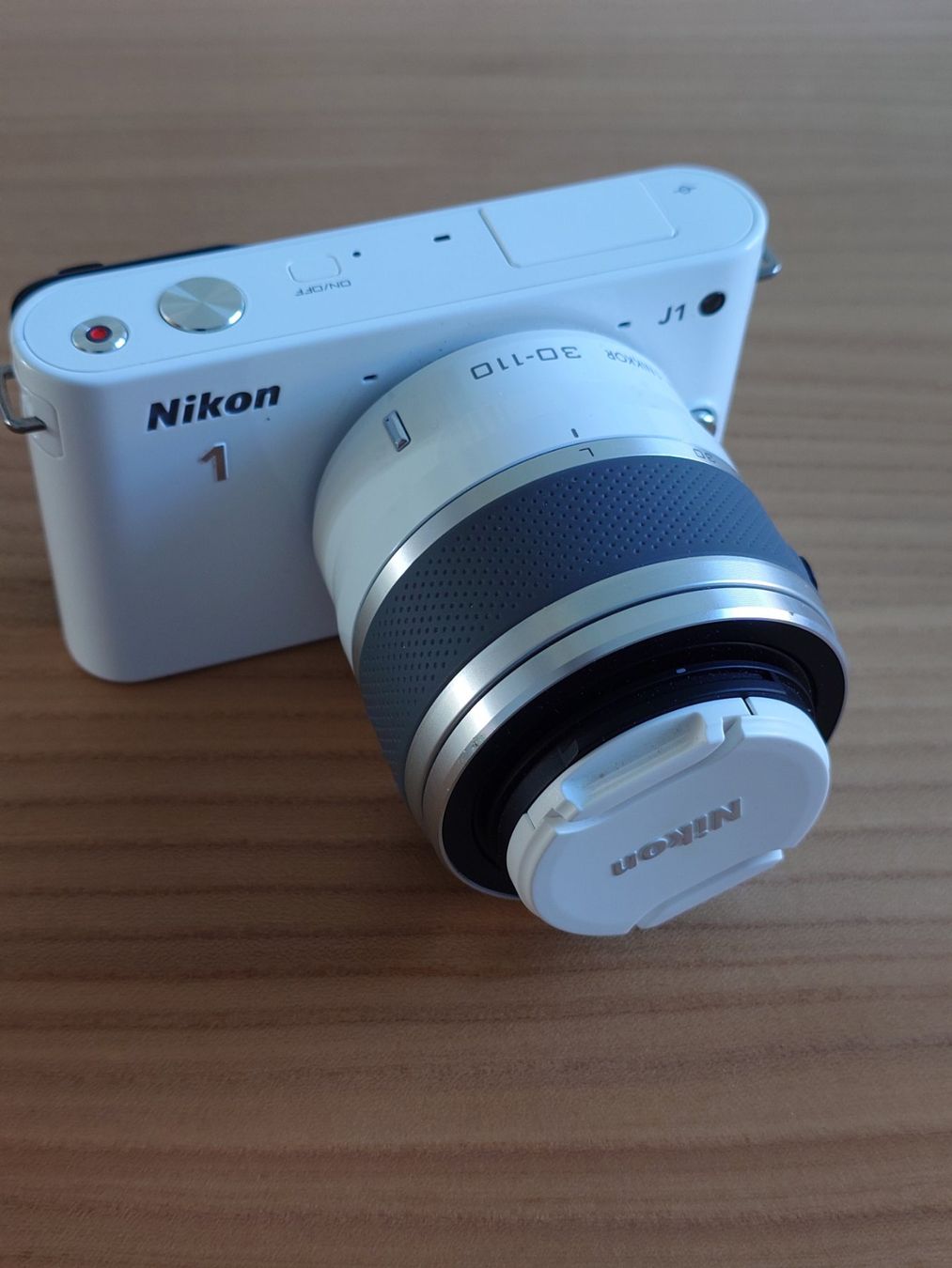 Nikon Appareil photo: Nikon 1 J1 Systemkamera mit 2 Objektiven – D'occasion à Zürich par Eeriness82