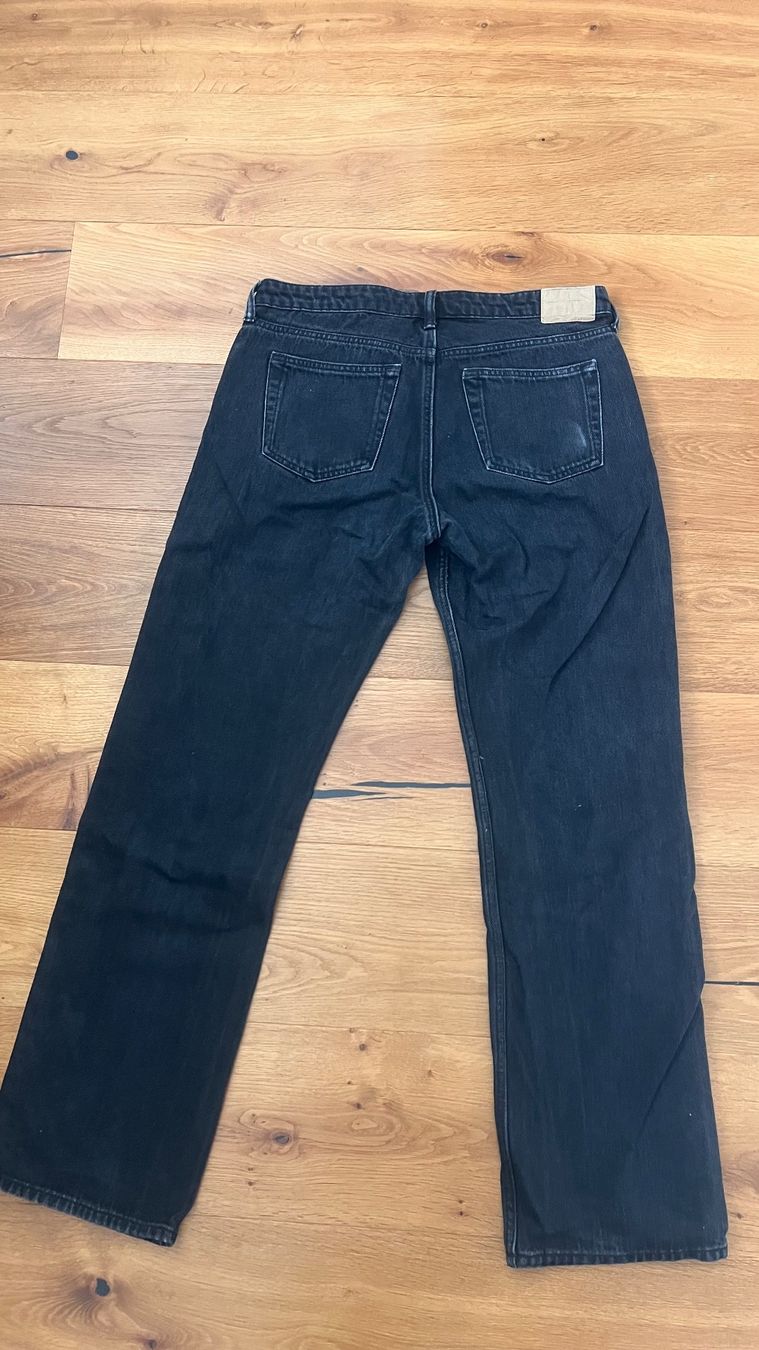 Jeans: Weekday Jeans Arrow 30/32 schwarz – Usato da Geroldswil venduto da neva.yael 1