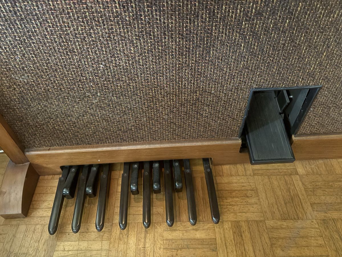 Musikinstrumente: Lowrey Orgel Holzgehäuse – Gebraucht aus Frieswil von tentimesbigger 7