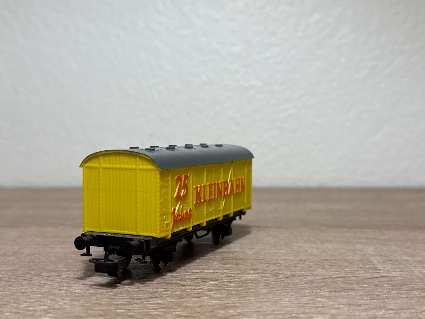 Kleinbahn Modellini di ferrovie: Kleinbahn Güterwagen H0 (29) – Usato da St-Aubin-Sauges venduto da tantome 2