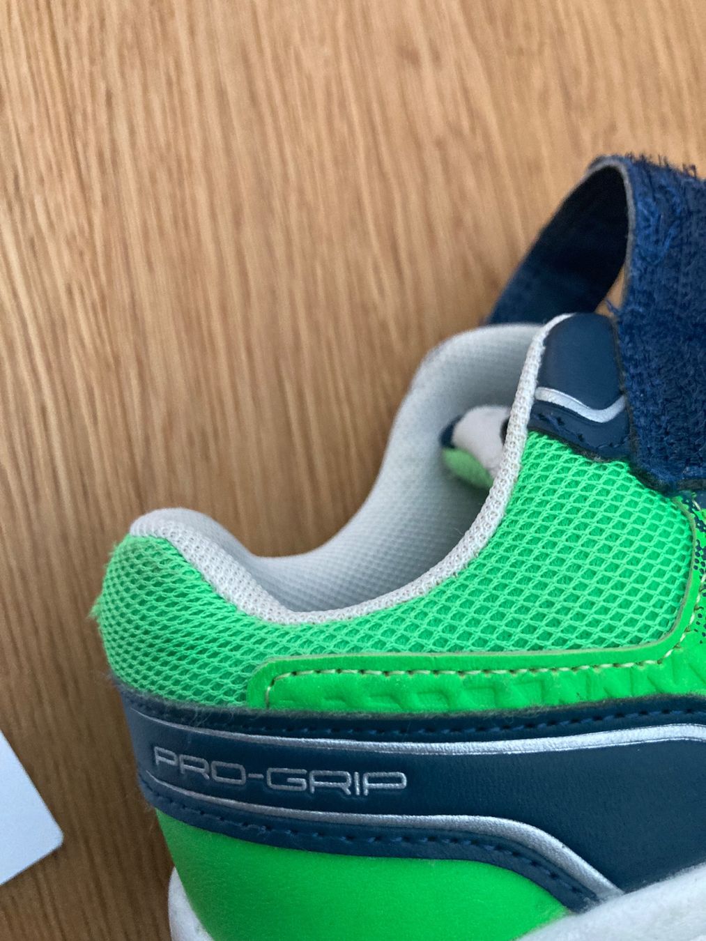 Schuhe für Jungen: Turnschuhe grösse 32 – Gebraucht aus Bülach von Stellina72 2