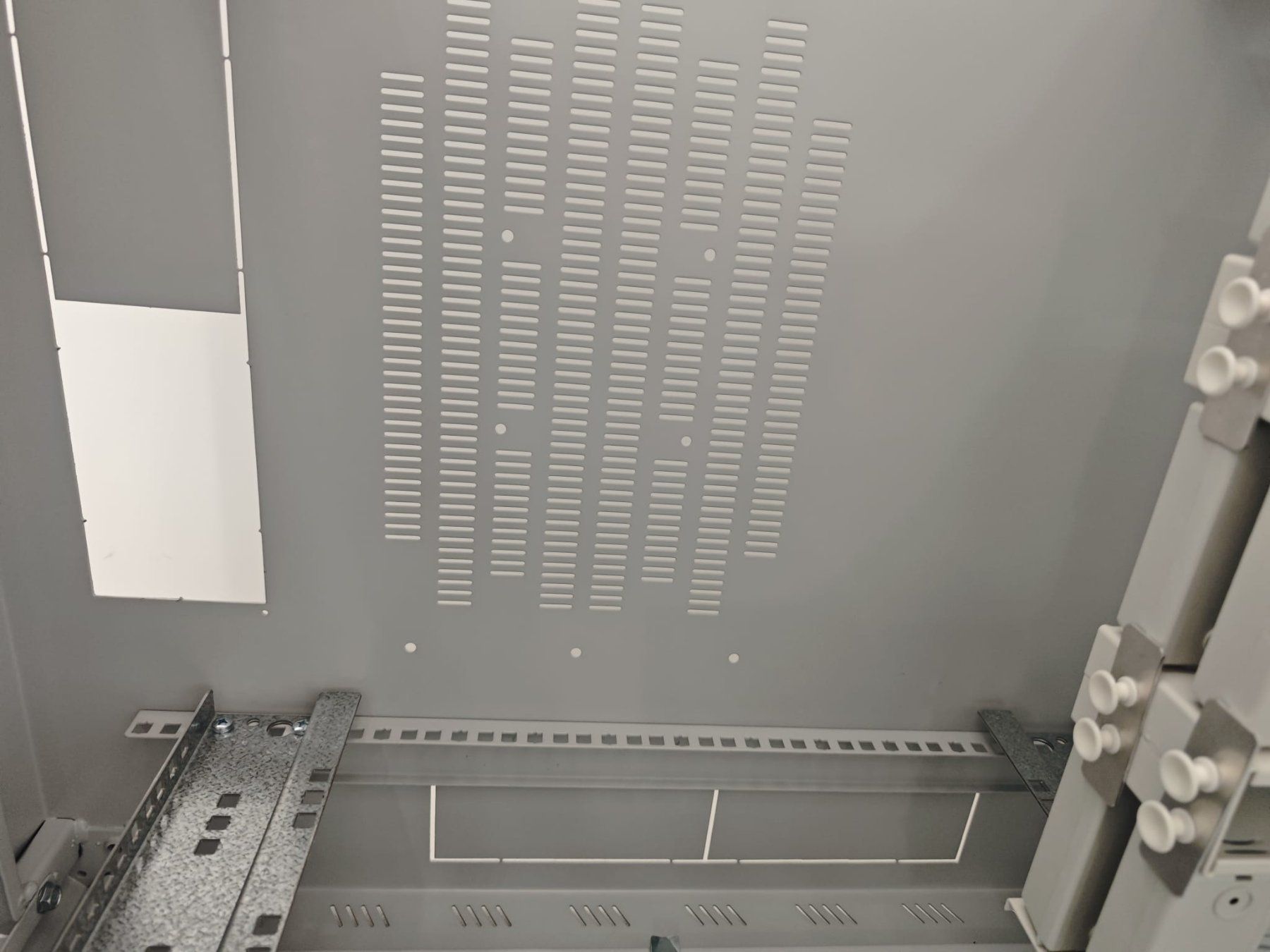 Armadi: Server-Schrank – Usato da Cham venduto da AGTrust 5