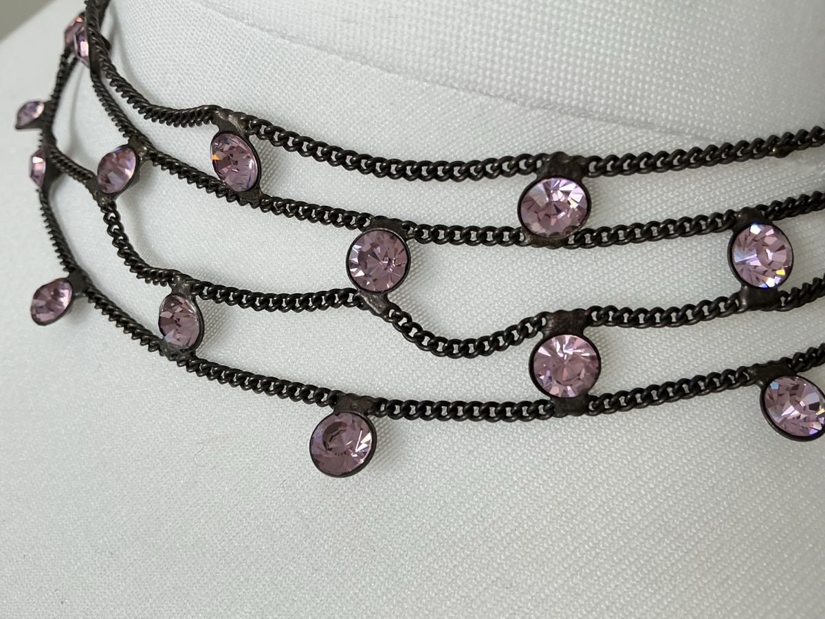 Ketten: Design Komplott Halskette mit Glassteinen rosa – Gebraucht aus Muttenz von Benet01 2