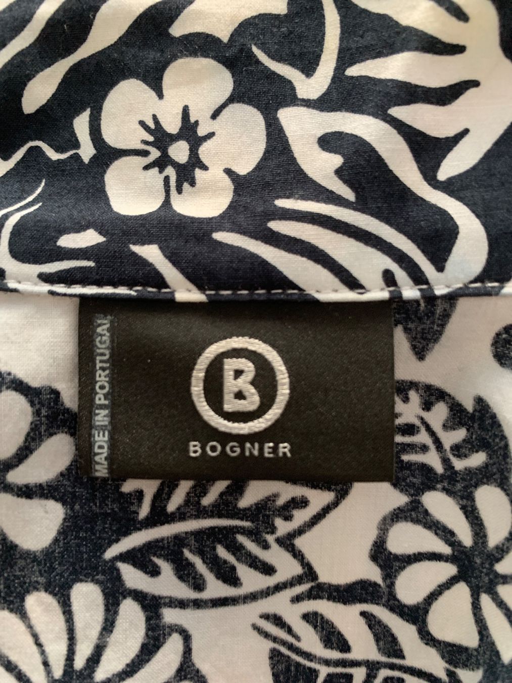 Bogner Camicette: BOGNER: Hübsche, dunkelblau gemusterte Sommerbluse, Gr. 36 – Usato da Luzern venduto da designluzern 7