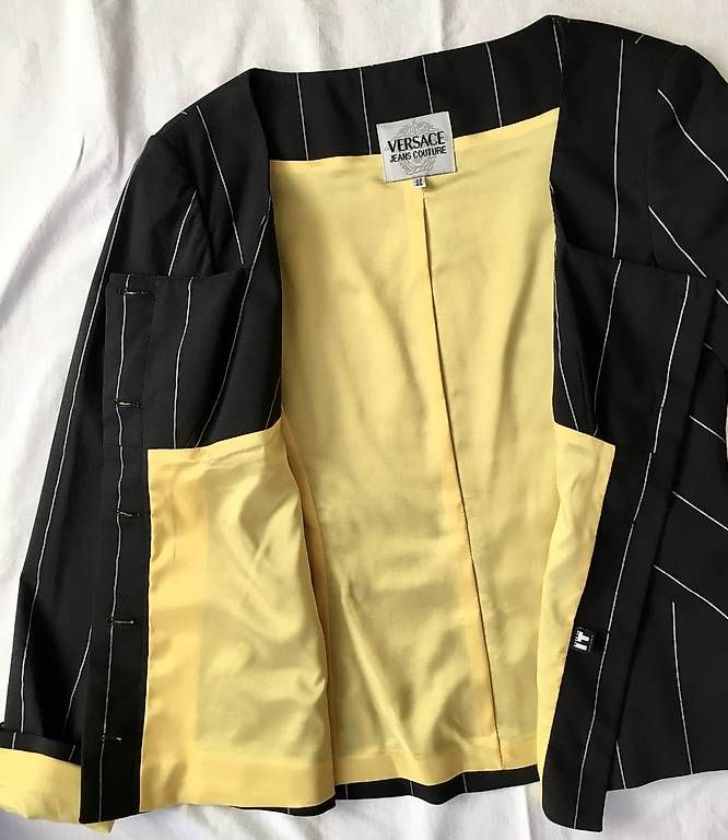 Completi & Tailleur: A vendre ensemble pantalon Versace vintage – Usato da Montreux venduto da flo_j5cb 2