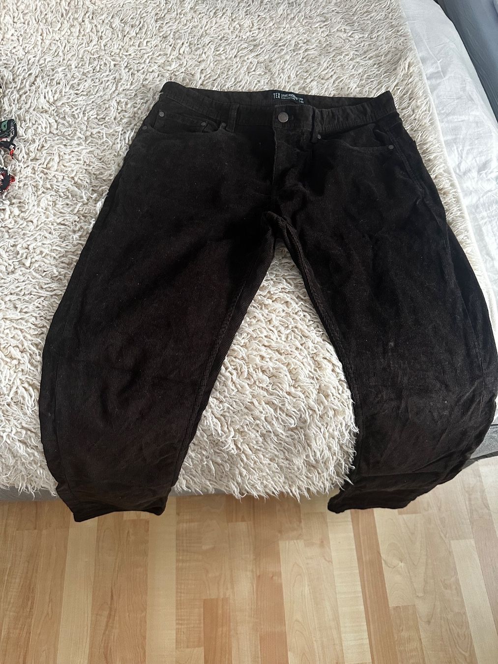 Pantaloni: Hose Herren 44 grosse – Usato da Rapperswil BE venduto da aro_66tx