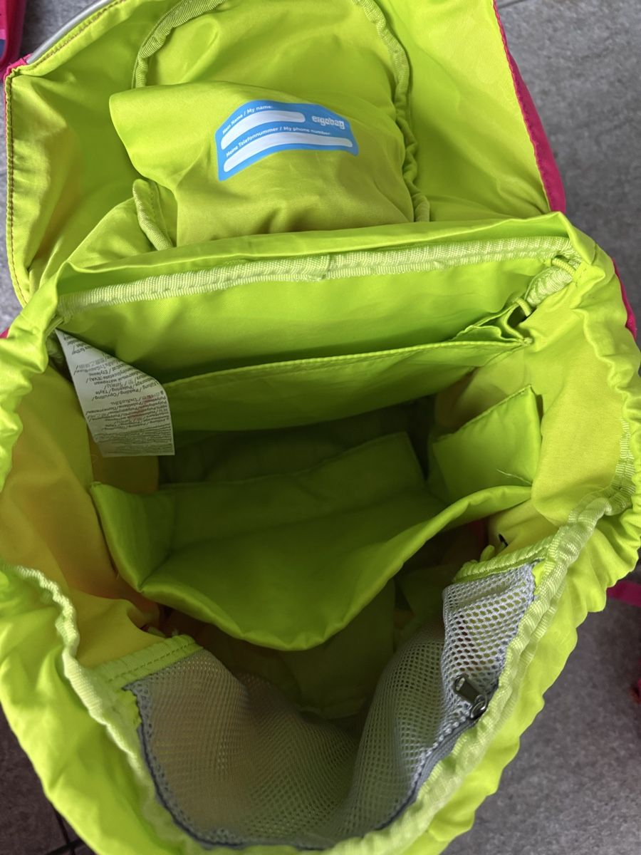 Ergobag Borse & Zaini: Ergobag Schulrucksack Set Mädchen Pink Hearts – Usato da Altbüron venduto da Schlofmoetzli 2