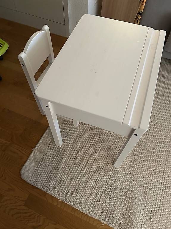 Tavoli: Kindertisch und Stuhl IKEA  – Usato da Muri AG venduto da car_k6rd 2