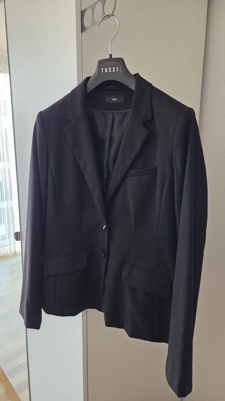 H&M Giacche: Schicker H&M Blazer, Gr.40, schwarz – Nuovo (secondo la descrizione) da Zürich venduto da mis_2kxn