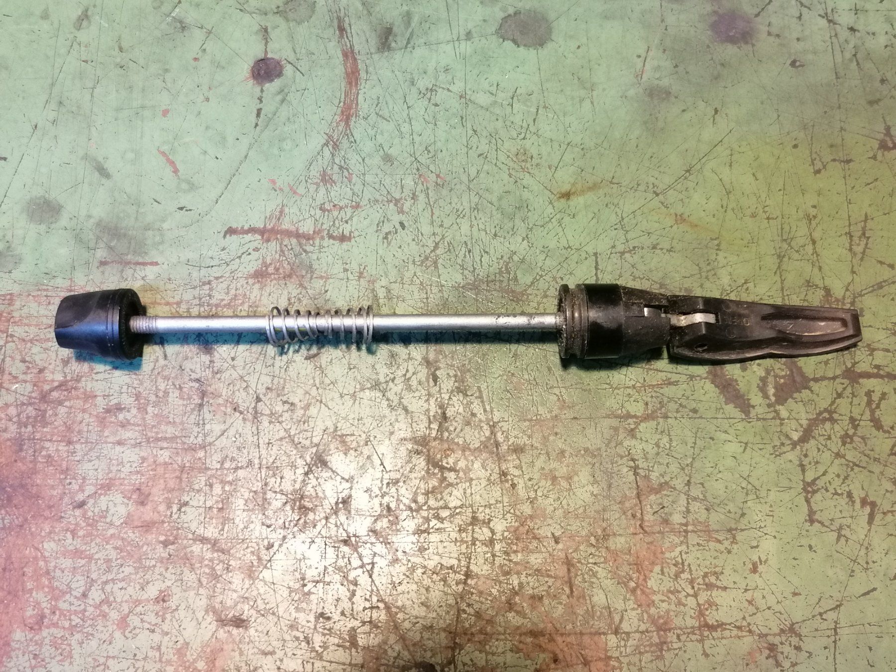 Mavic Pièces détachées: Mavic Hinter Schnellspanner – D'occasion à Lausanne par Frankenstein 3
