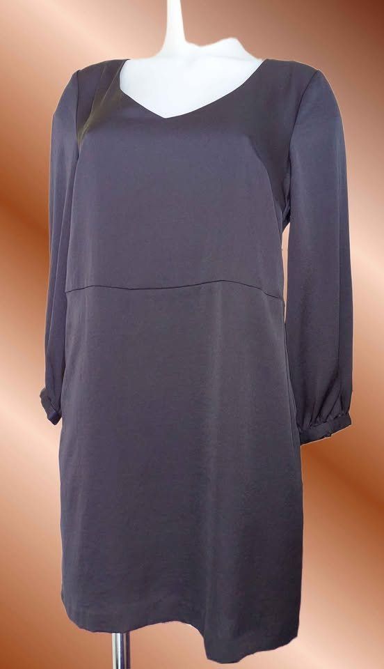 H&M Robes: Elegantes Blusenkleid – Neuf (Voir description) à Aarburg par Hystoria 1