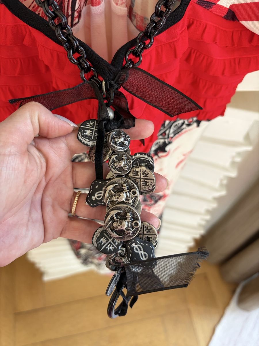 Vestiti: Extravagantes Kleid mit Ketten-Detail – Nuovo (secondo la descrizione) da Muttenz venduto da cho_xj52 2