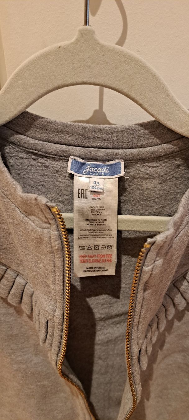 Completi: Jogging-Anzug von Jacadi, Grösse104 – Usato da Hinterkappelen venduto da Anbal 1