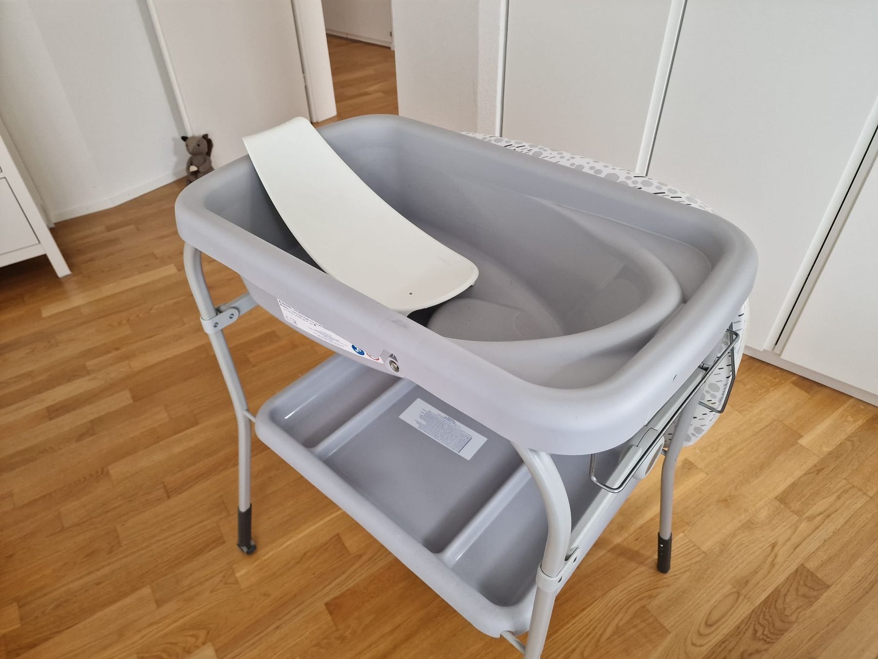 Chicco Fasciatoi & Accessori: Baby Bath Changing Table Grey good condition – Usato da Riehen venduto da ana_5qd6 3