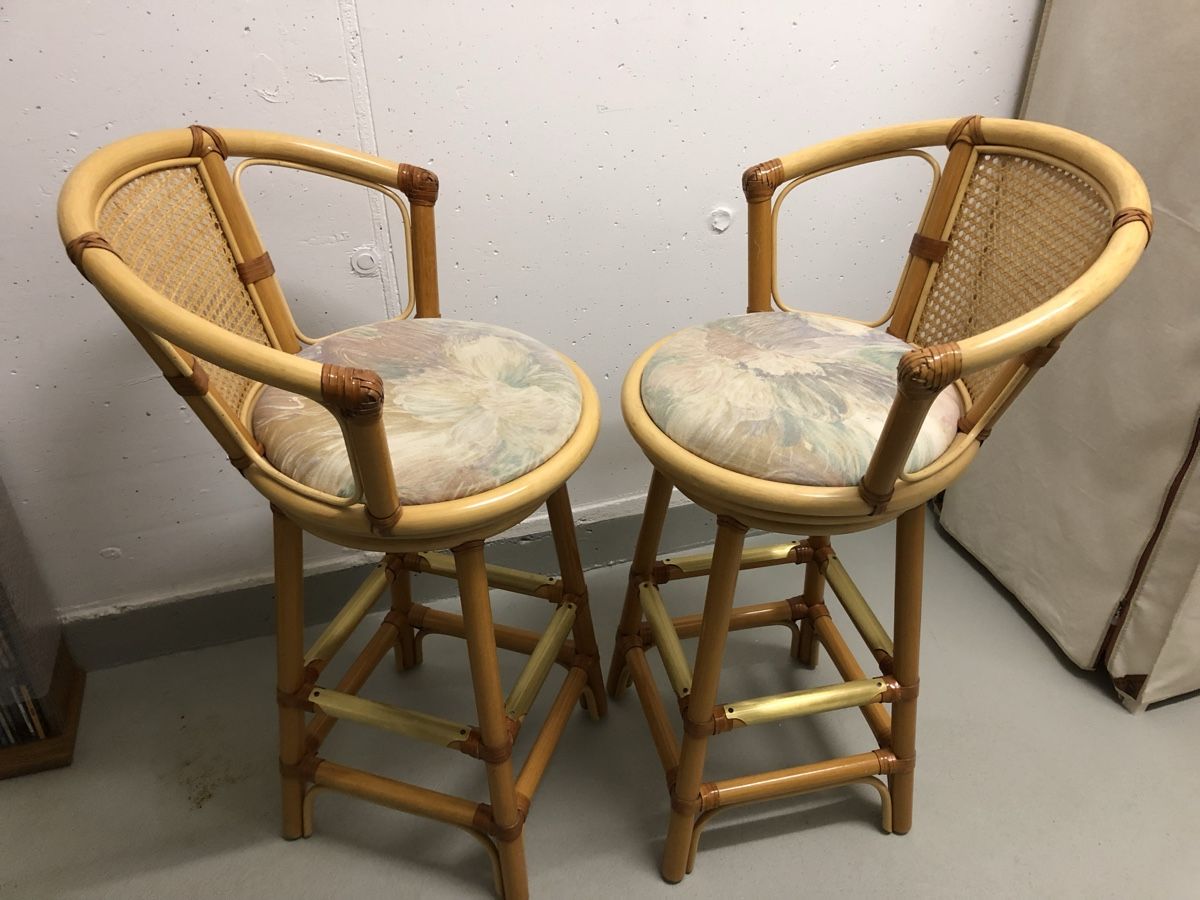 Sgabelli: 2 edle RATTAN Barhocker drehbar – Usato da Widen venduto da evce1318 3