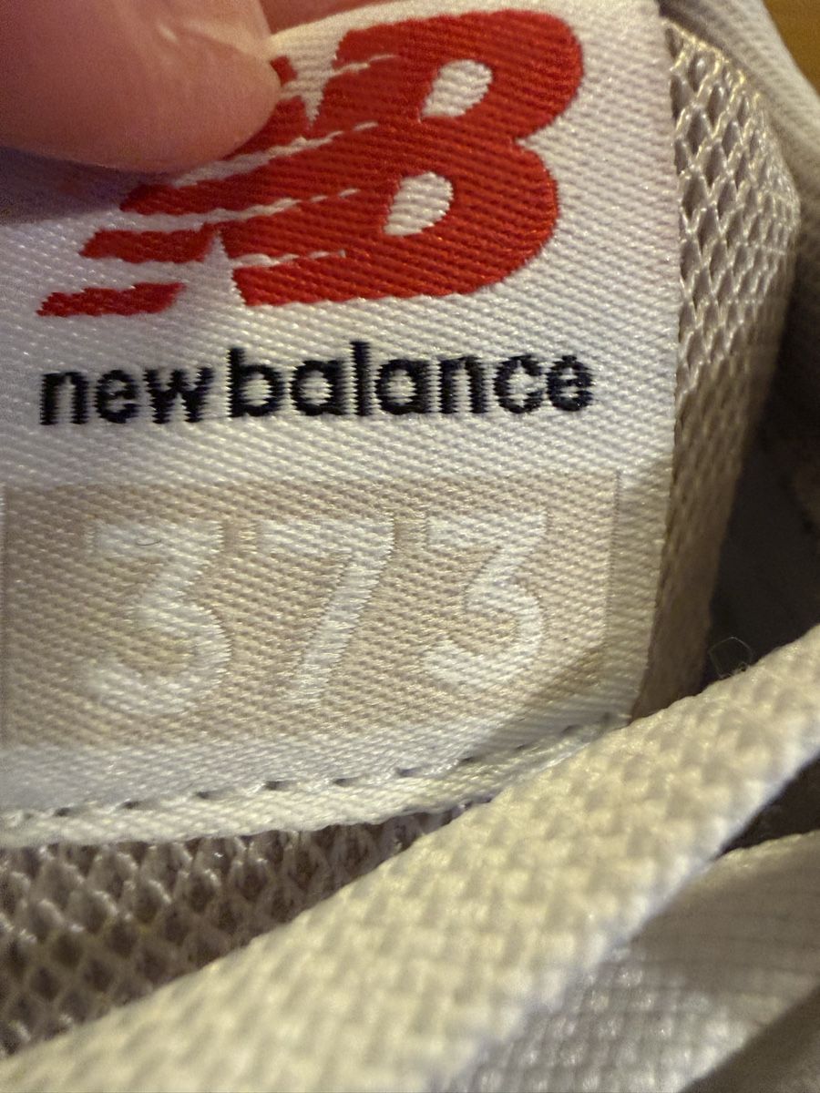New Balance Scarpe da uomo: 4 Paar New Balance 373 – Nuovo (secondo la descrizione) da Therwil venduto da Gravitron 5