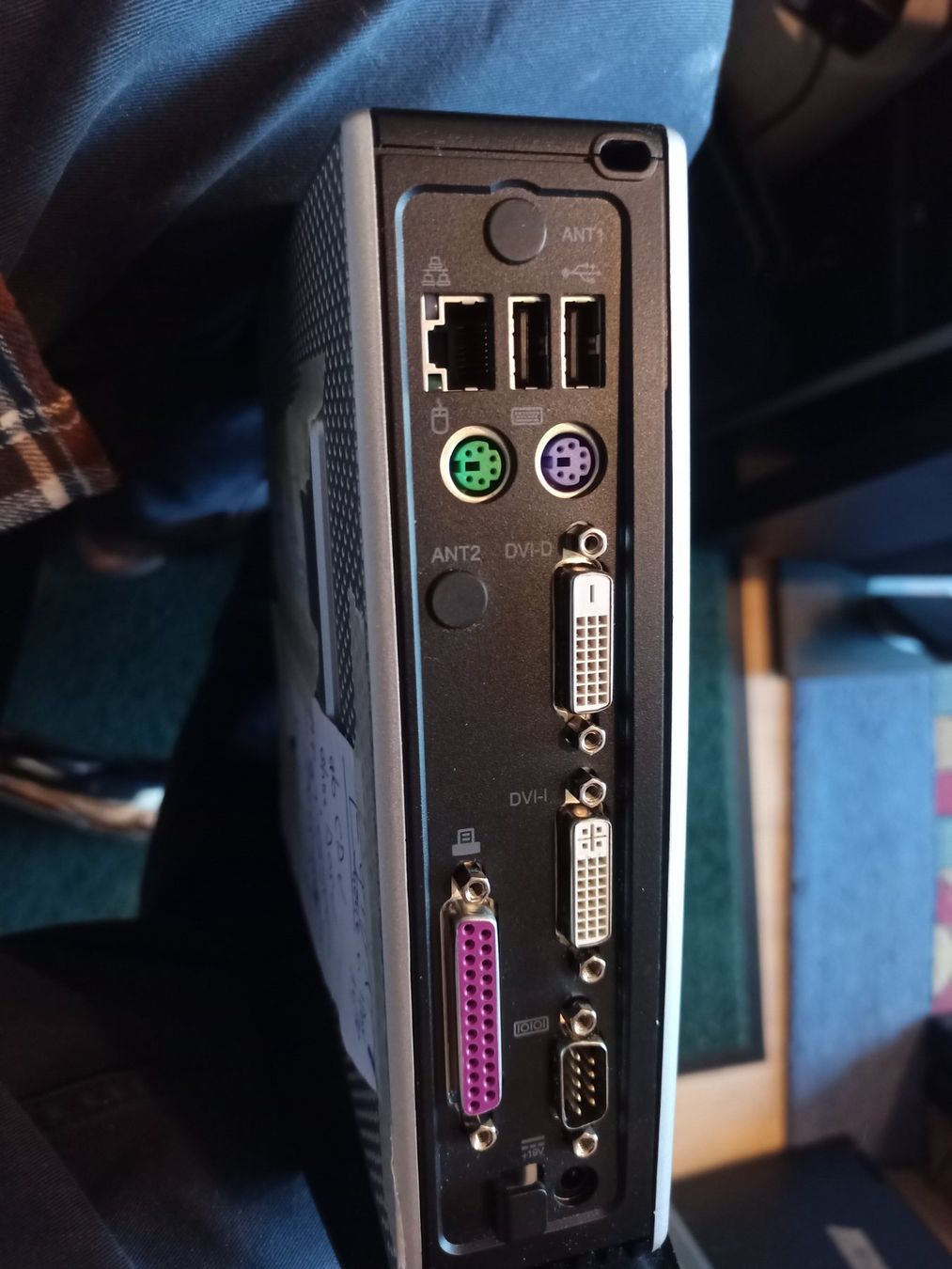 Hewlett Packard PC: mini pc hp serr-paralell m.win xp/win 7 – Usato da wila venduto da audi48