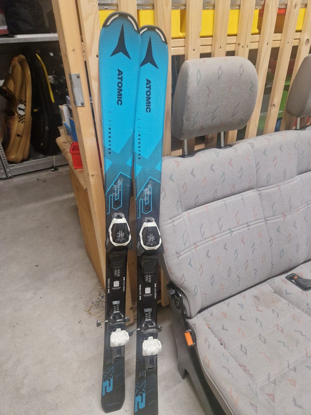 Atomic Skis: Atomic Redster X2 Ski 130cm – D'occasion à Stallikon par Schneeule