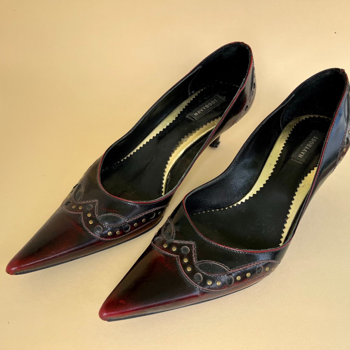 Navyboot Chaussures femmes: Navyboot Pumps dunkelrot Grösse 36 – D'occasion à Stallikon par berg118 5
