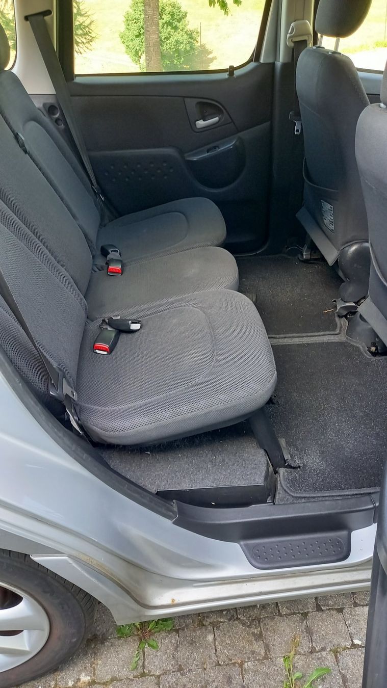 Toyota Autos: YarisVerso 1.5 ab Platz – D'occasion à Hergiswil LU par Granada67 7
