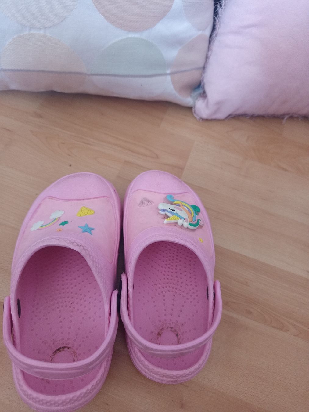 Chaussures filles: Hausschuhe Größe 26 – D'occasion à Nidau par mka_mzd7 1